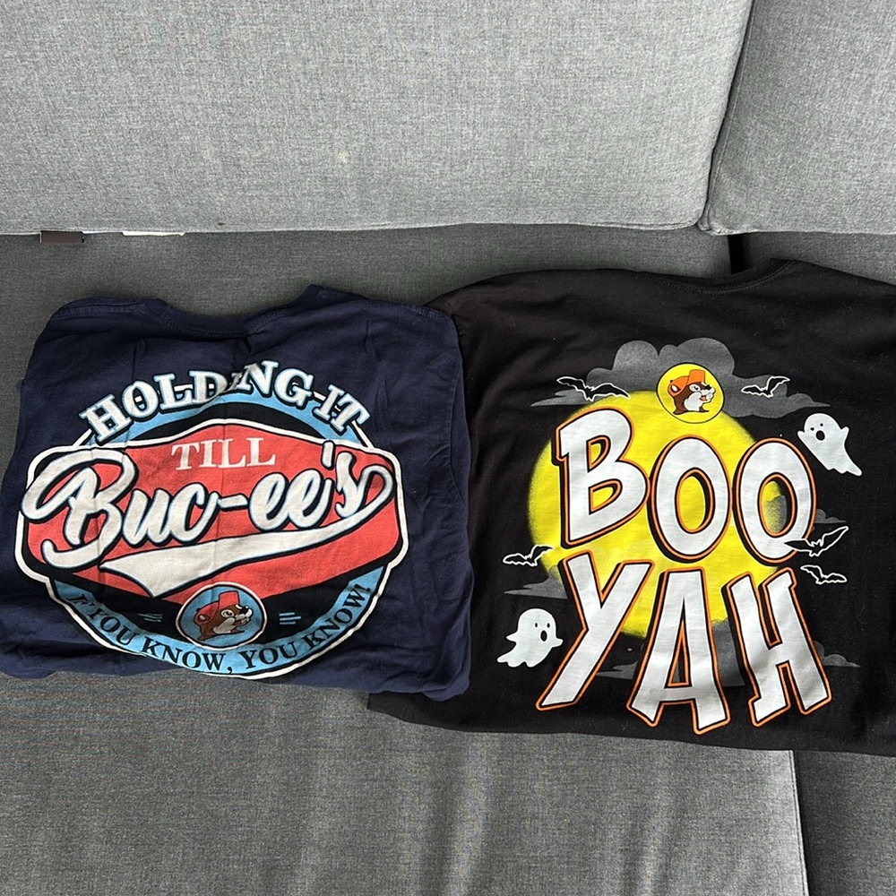 2 Buc-ee’s Tee  shirt Size Unisex Medium and large